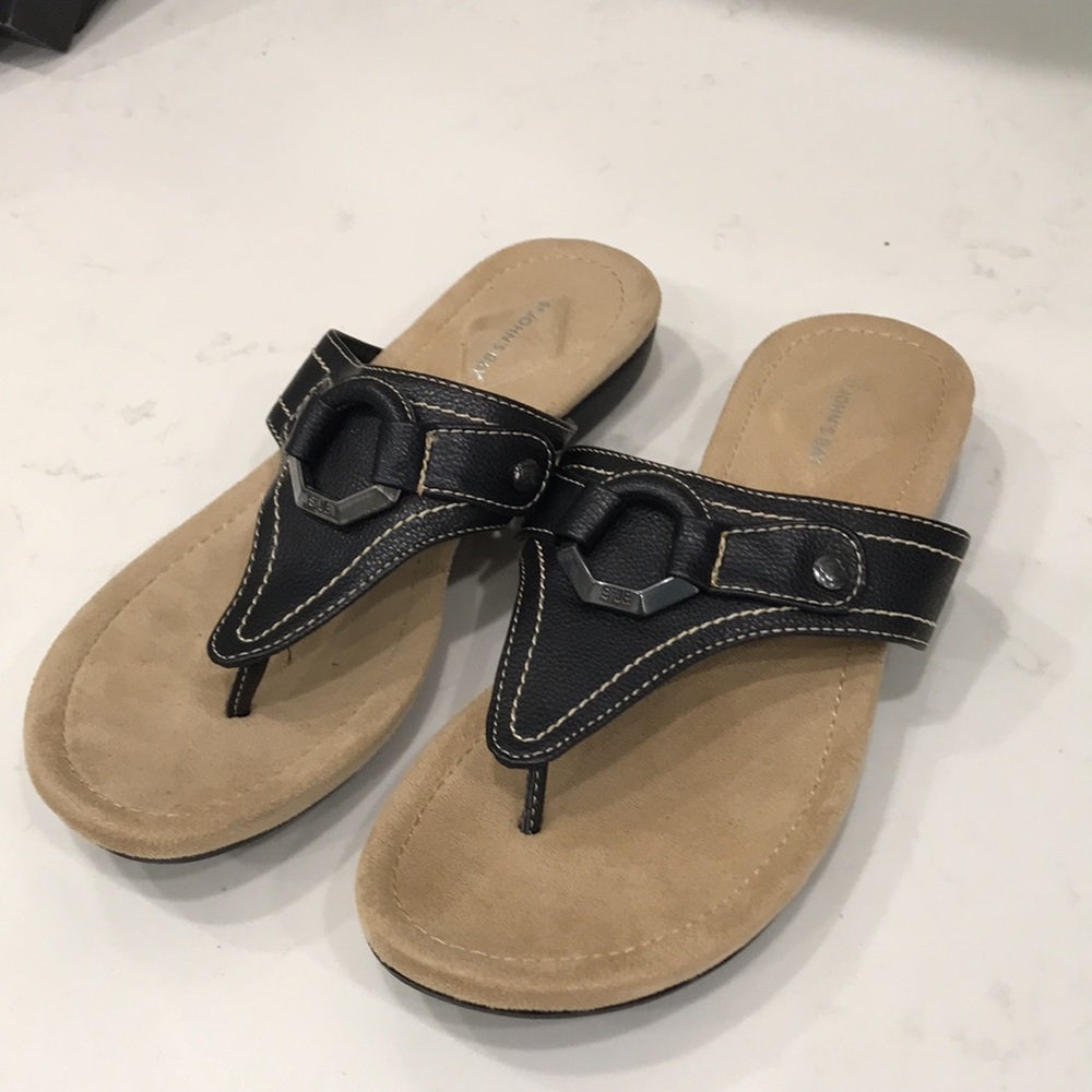 SZ 7.5 ST. JOHNS BAY THONG SANDLES.THEY HAV COMFORT INSOLES WITH RUBBER SOLES 🌴 - Picture 3 of 8